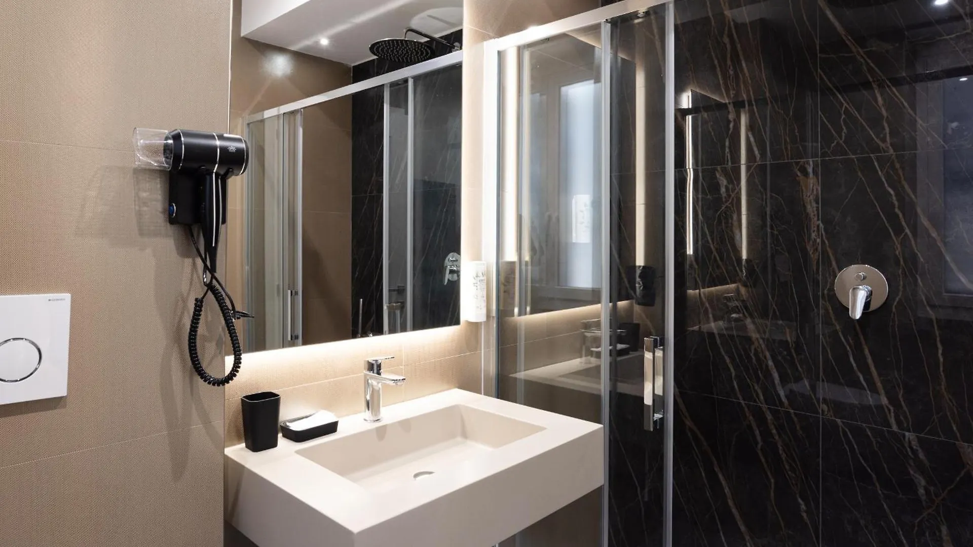 Maison Rasella Palace Suites Rzym Włochy