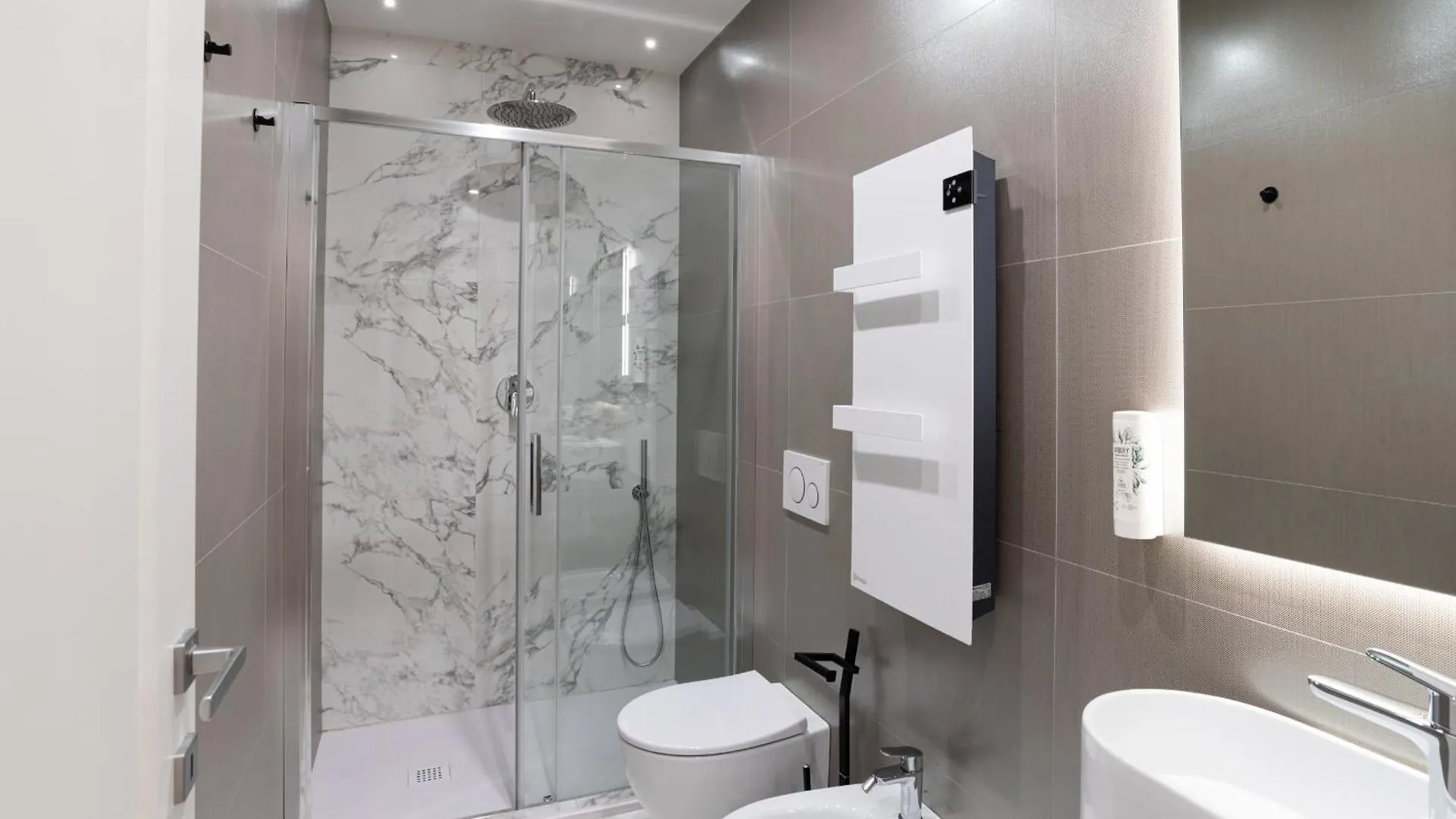 Maison Rasella Palace Suites Rzym Hotel
